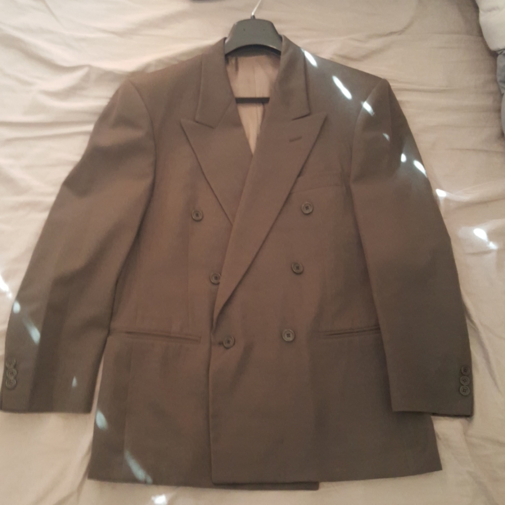 Cezar Chiano mens suit matching jacket and slacks